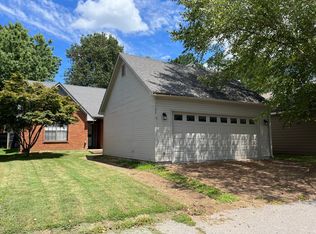 1142 Hunters Lake Dr, Cordova, TN 38016