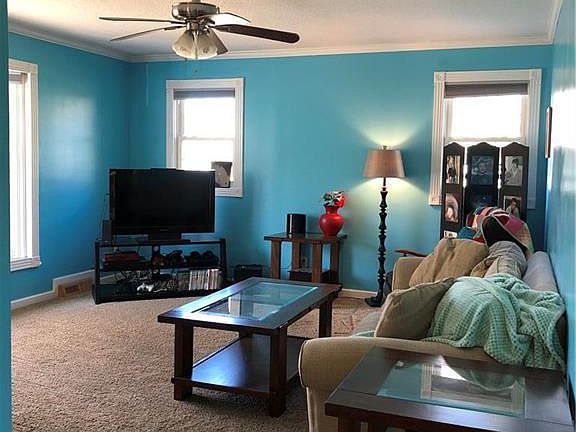 4th image of 2505 Magnolia Ave