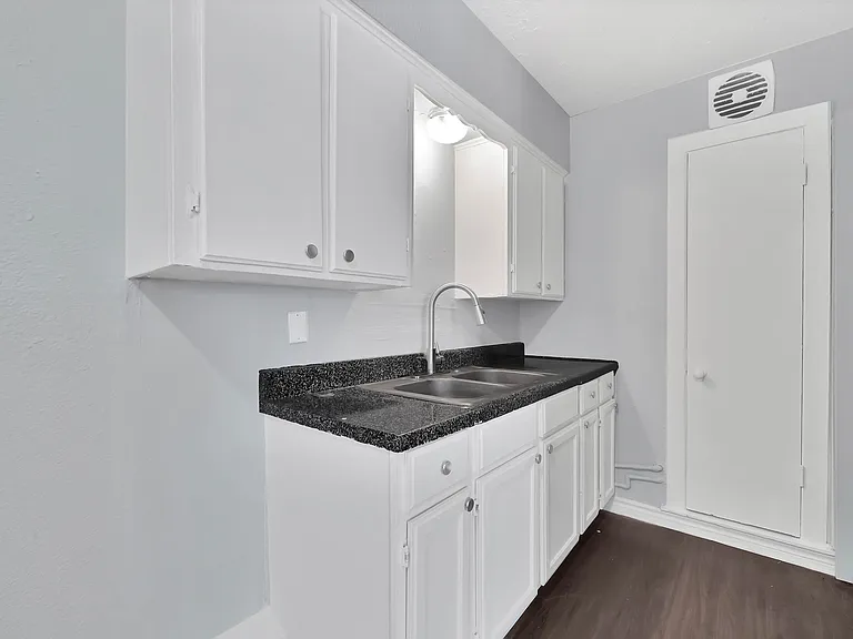 5534 Eskridge St — Photo 15