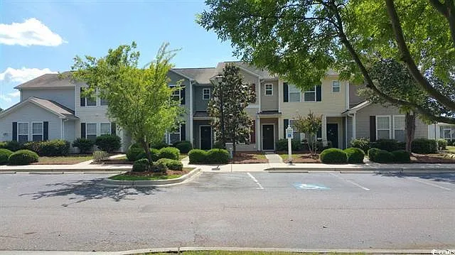 3 bed, $900 — Photo 4