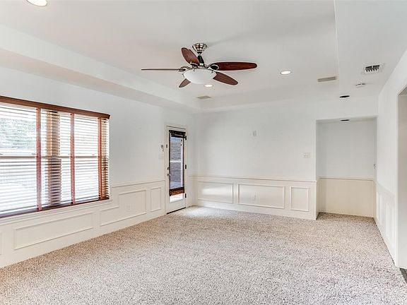 2nd image of 1436 Scarborough Ln