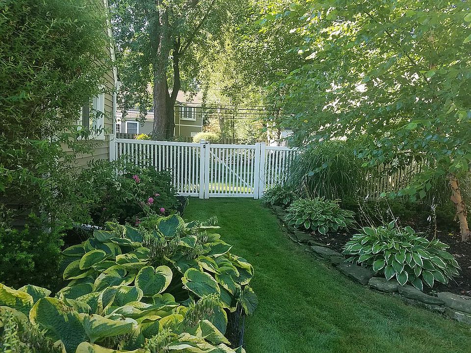 2nd image of 1717 Earlmont Rd