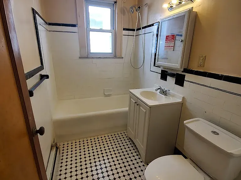 93 W Allen St #5D — Photo 5