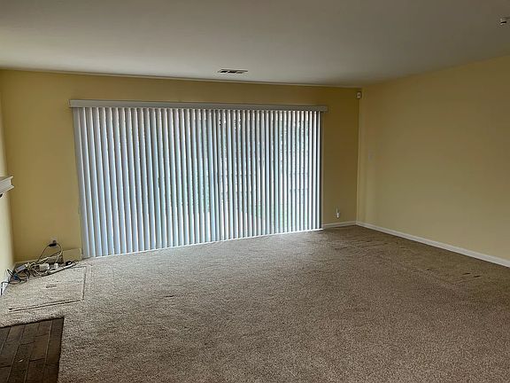 2nd image of 38106 Parkmont Dr