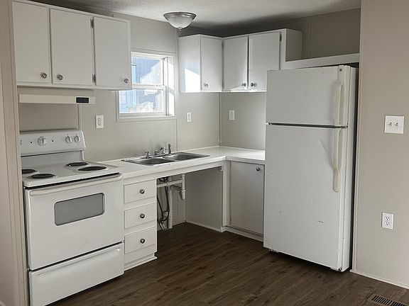 5th image of 700 E 6th St #30