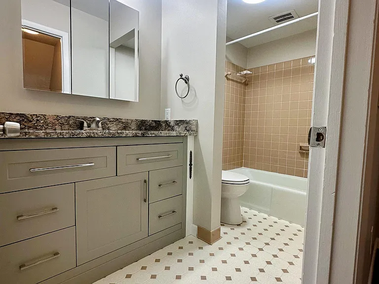 5729 Cresthaven Ln — Photo 5