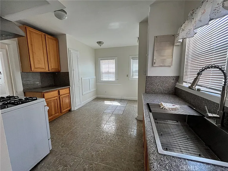 909 N Garfield Ave #F — Photo 6