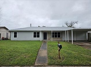 707 Huisache St, Refugio, TX 78377