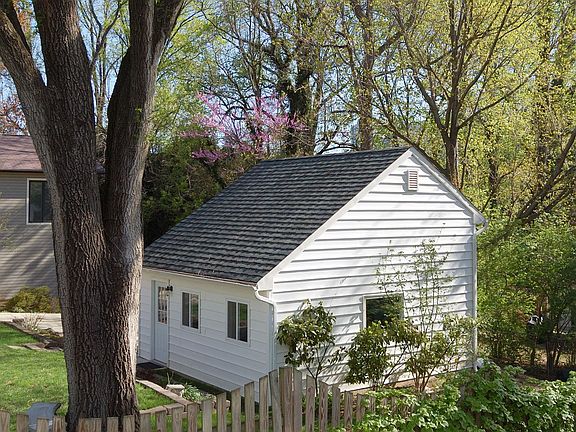 3rd image of 130 S Adams St