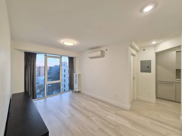 733 Ocean Parkway image 1 of 12