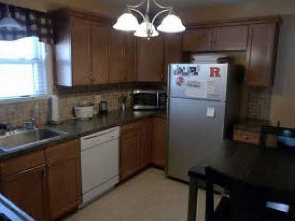 1545 RARITAN RD