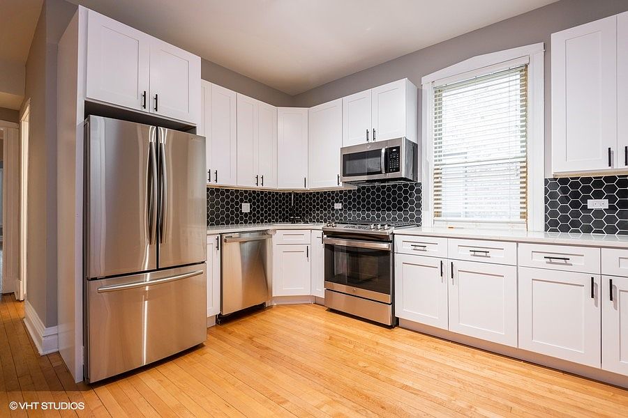 1st image of 3816 N Seeley Ave #1