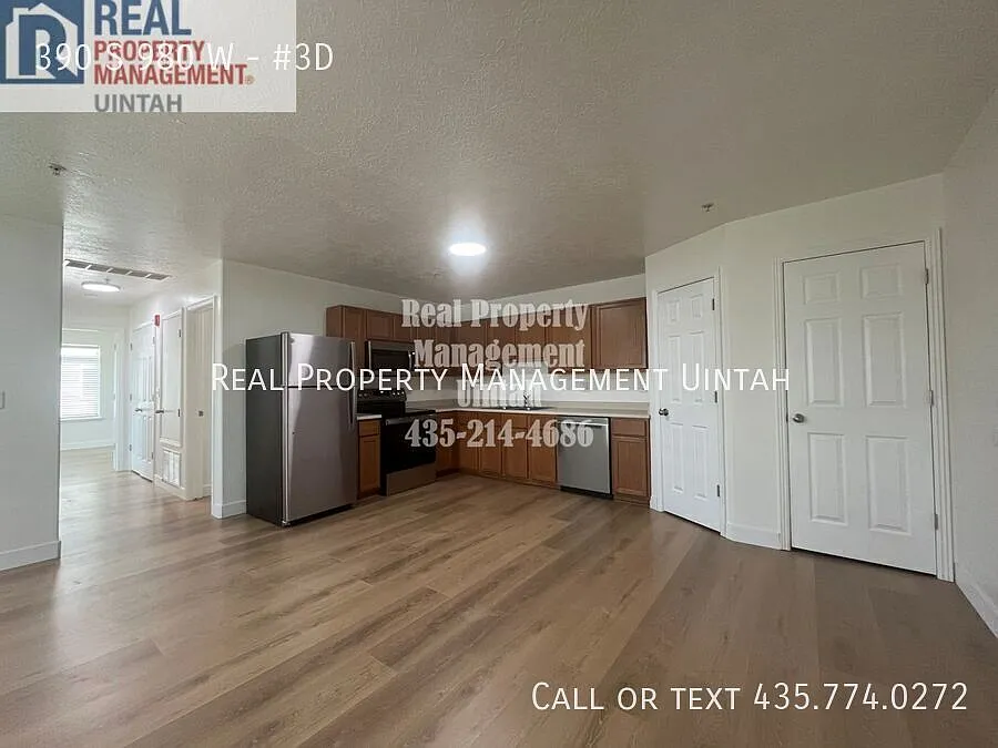 2 Bed 2 Bath Apartment Central Location in Vernal — Photo 2