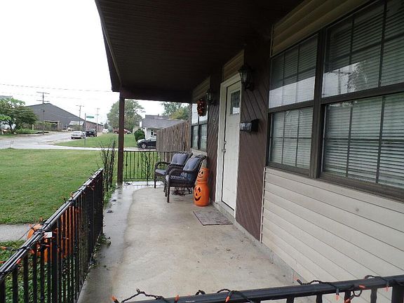 2nd image of 215 Essex St