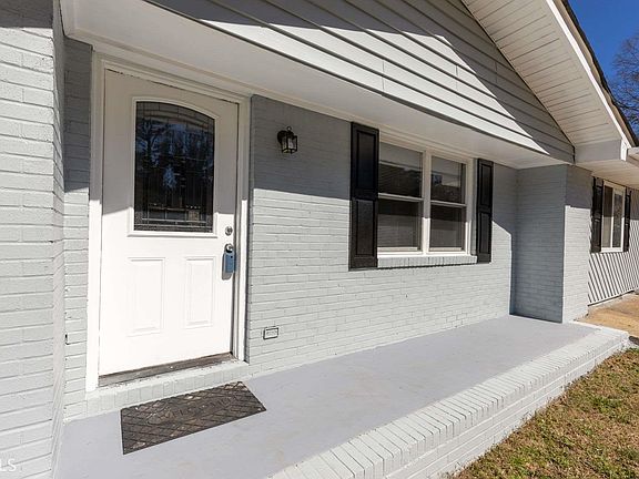 3rd image of 6273 Lakeview Dr