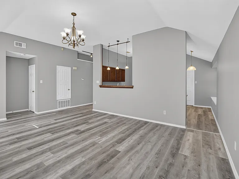 6318 Brookcrest Dr — Photo 14