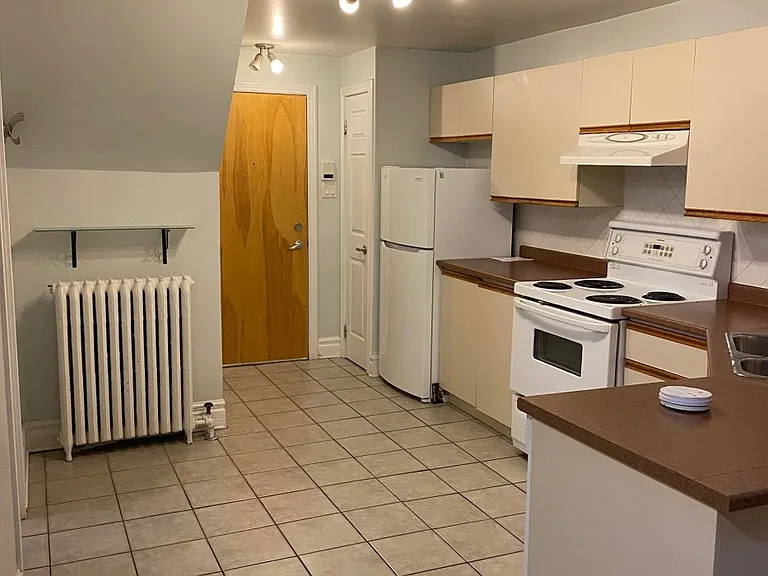 127 2nd Ave #7 — Photo 7