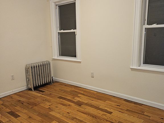 4th image of 11649 147th St #1