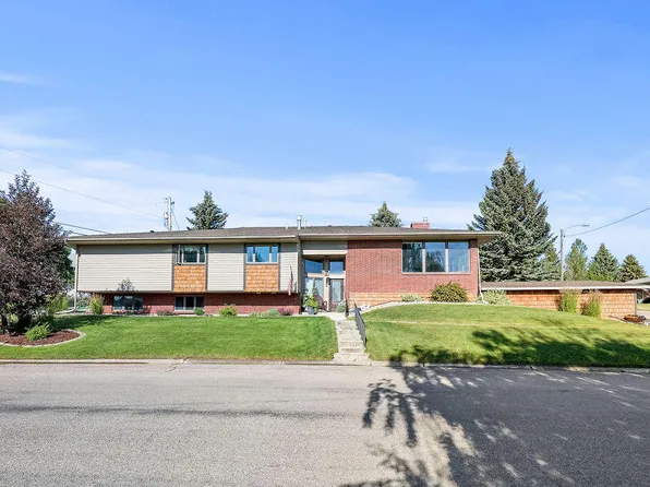 202 Carroll Trl, Lewistown, MT 59457