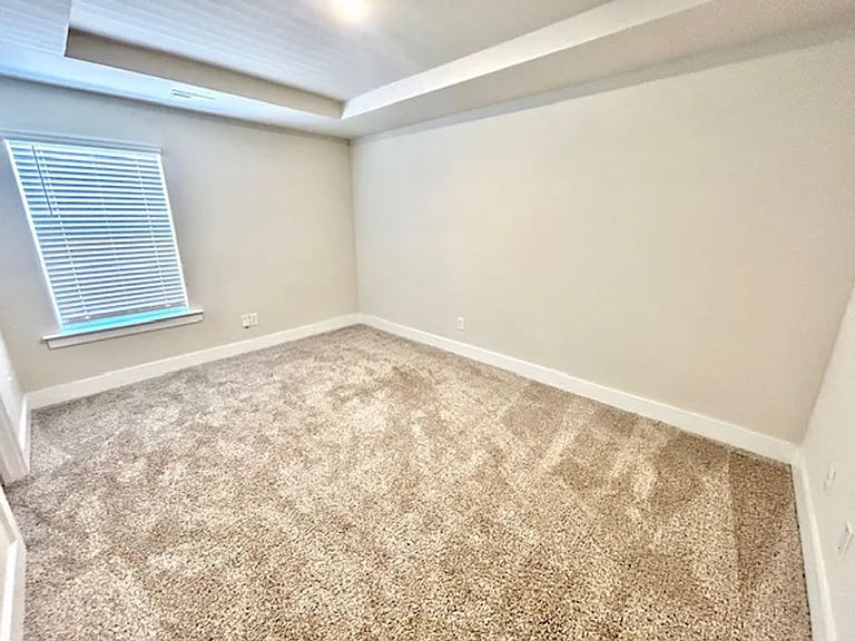 115 Hutchinson Rd — Photo 37