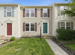 9041 Falcon Glen Ct, Bristow, VA 20136