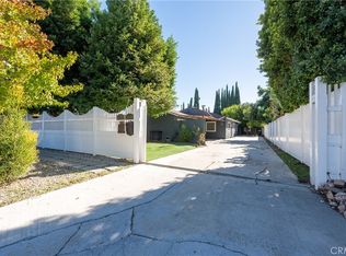 16038 Hartland St, Van Nuys, CA 91406