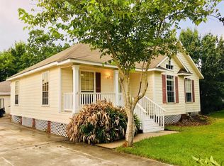 326 Seagrove Ave, Shoreacres, TX 77571