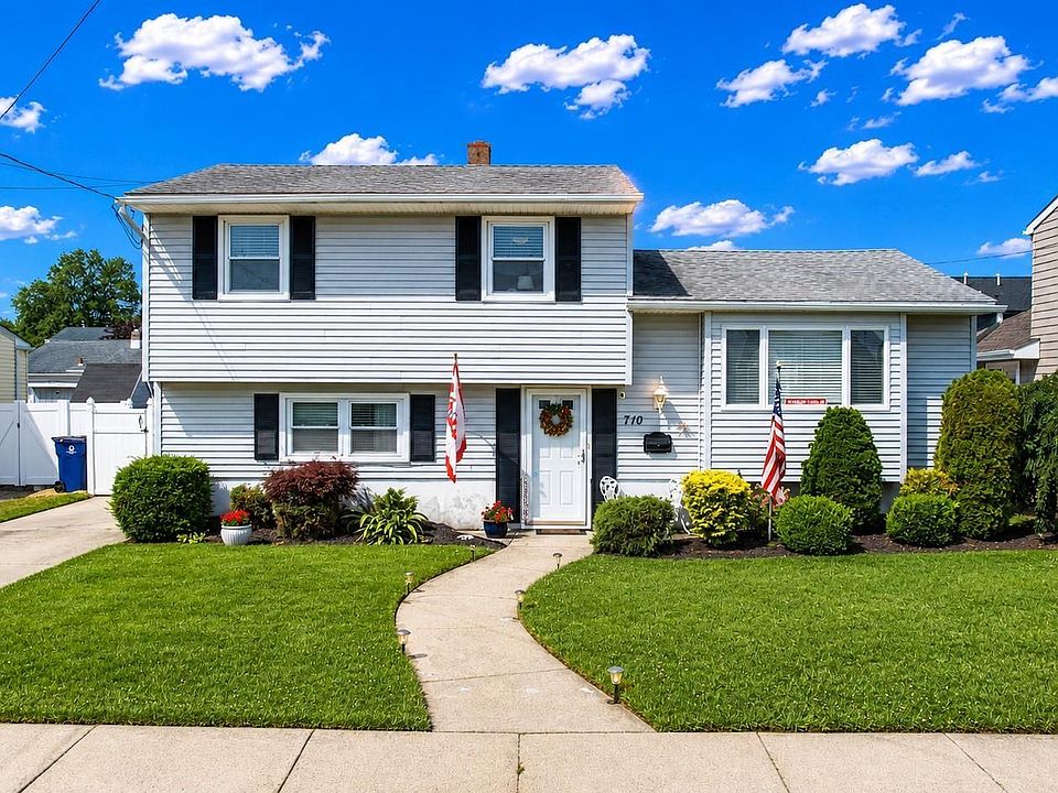 1st image of 710 N Burghley Ave