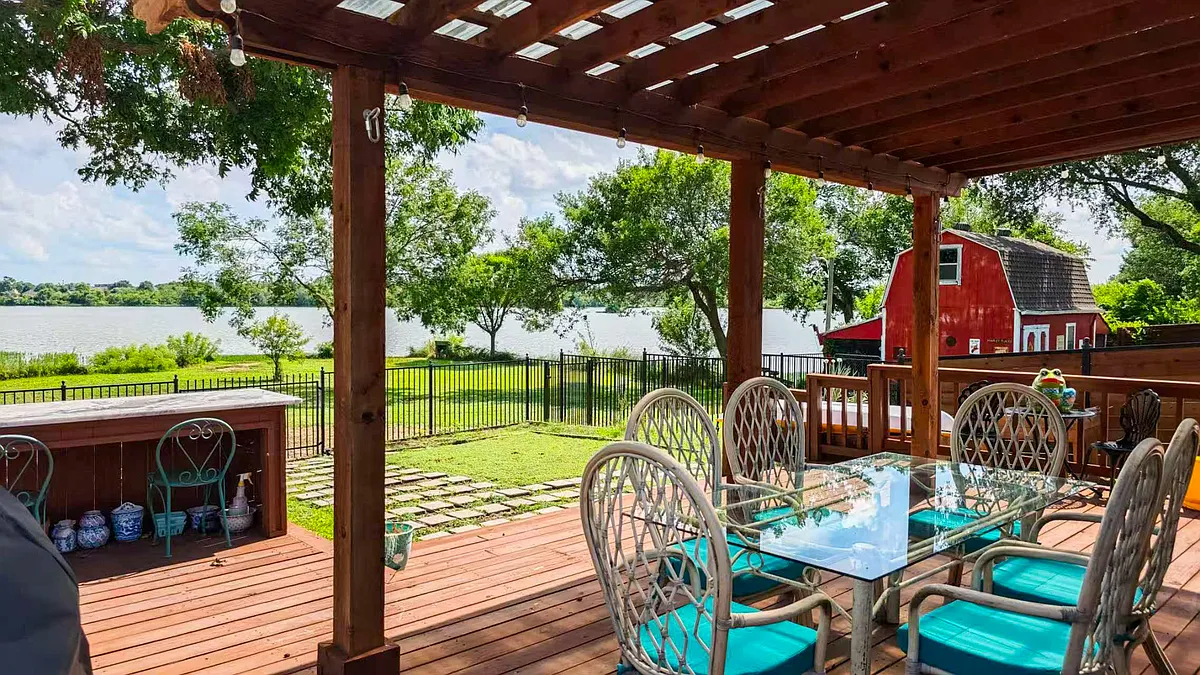 Patio - 1612 Rusdell Dr