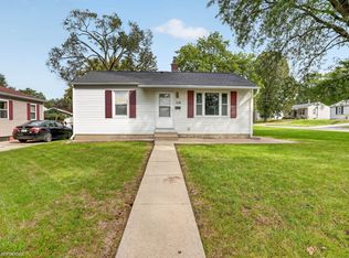 1181 Locke Ave, Waterloo, IA 50702