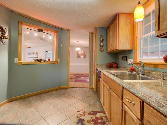 5th image of 67 Beaver Creek Dr