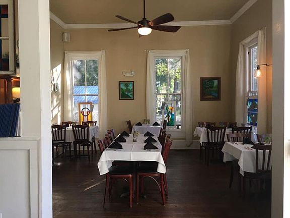 3rd image of 406 Duval St NE