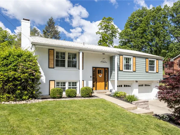 22 Green Crescent Dr, Washington, PA 15301