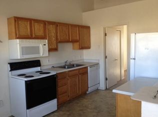 1707 Oakshire Ln APT D, Pueblo, CO 81001