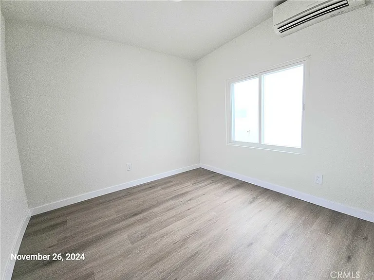 10916 S Inglewood Ave #1/2 — Photo 18
