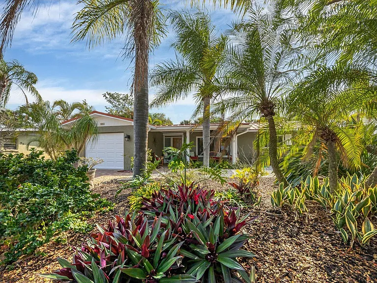 521 Beach Park Blvd — Photo 5