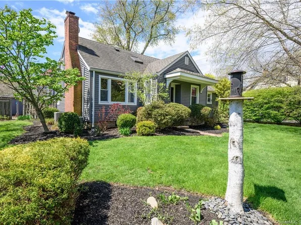 29 Indian Neck Avenue, Branford, CT 06405