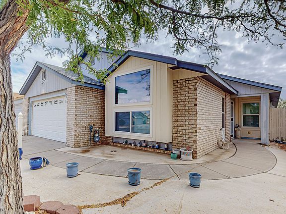 2nd image of 1074 Pandora Dr SW