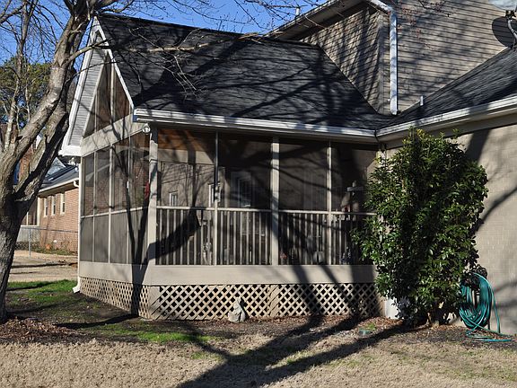 5th image of 204 Brigham Creek Dr