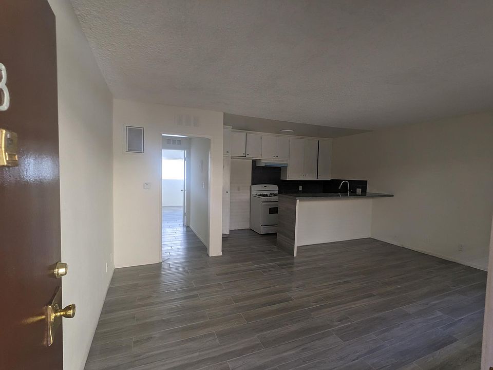 1st image of 11915 W Jefferson Blvd #3