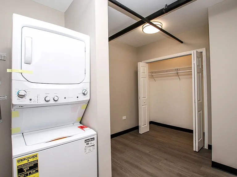1623 W Grace St #25 — Photo 12