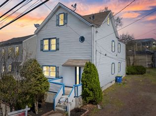 39 2nd St, Somerville, NJ 08876