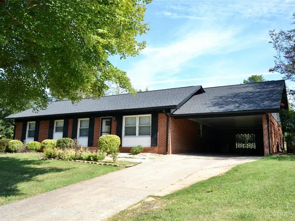 712 Pinehurst St, Salisbury, NC 28144