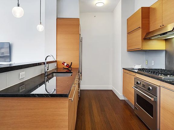 4th image of 10 W End Ave APT 8E