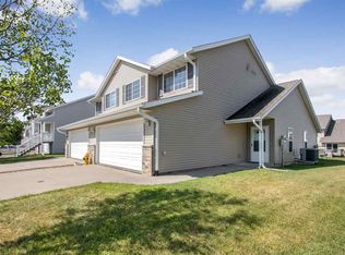 257 Watercress Rd, North Liberty, IA 52317