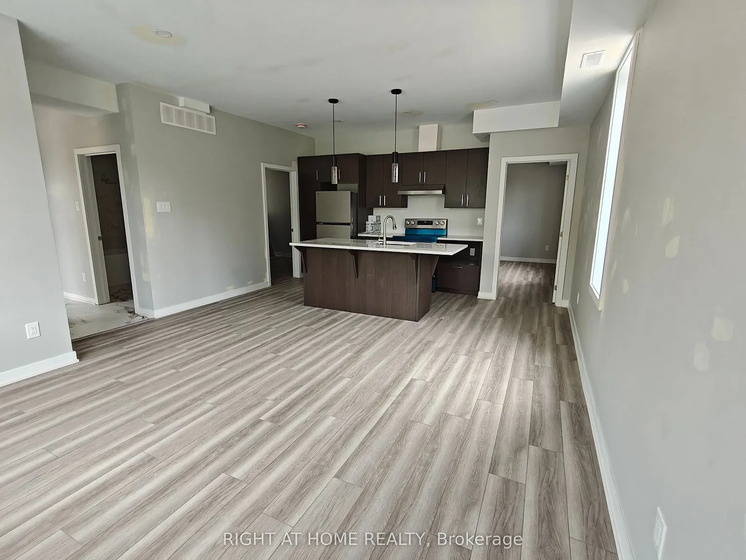 2 bed, $2,450 — Photo 2