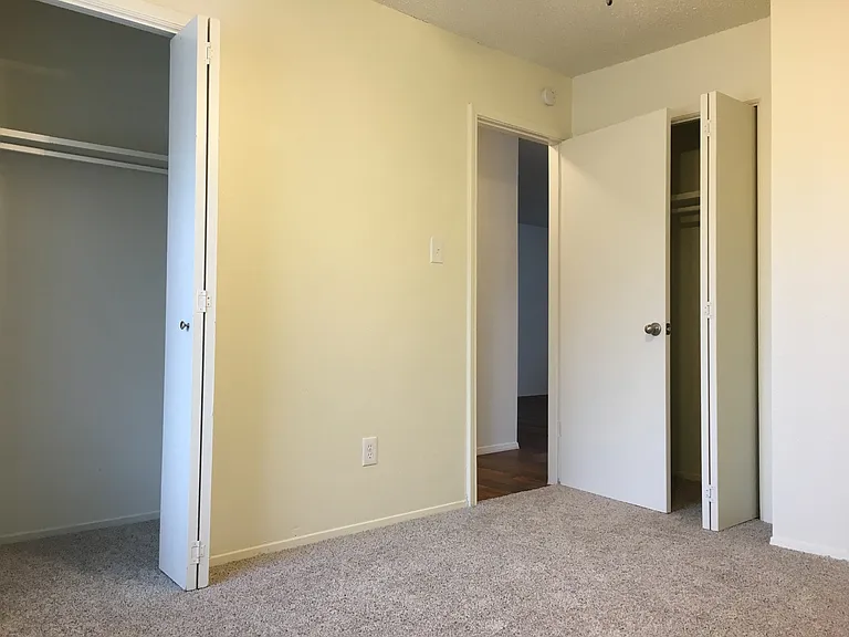 4905 Merritt Circle — Photo 5