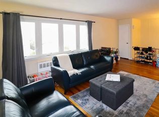 536 Bayview Ave #2, Cedarhurst, NY 11516