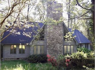 6004 Castlebrook Dr, Raleigh, NC 27604