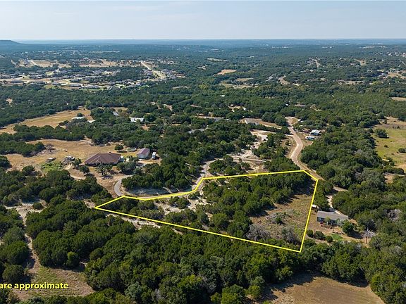 5th image of Dogwood Dr